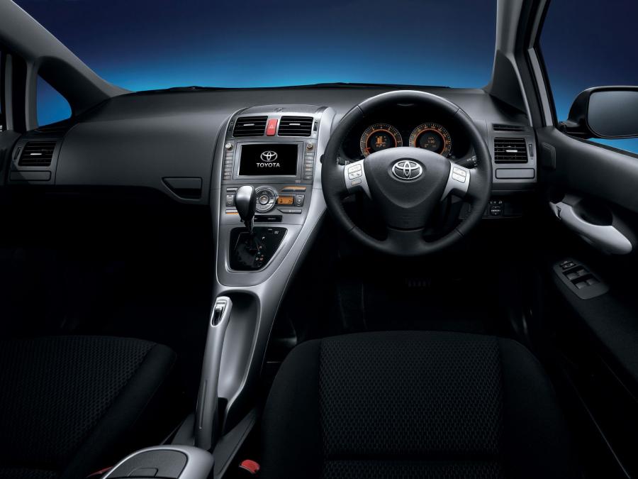  Toyota Auris 2006 года  (JP) (фото 5 из 12)
